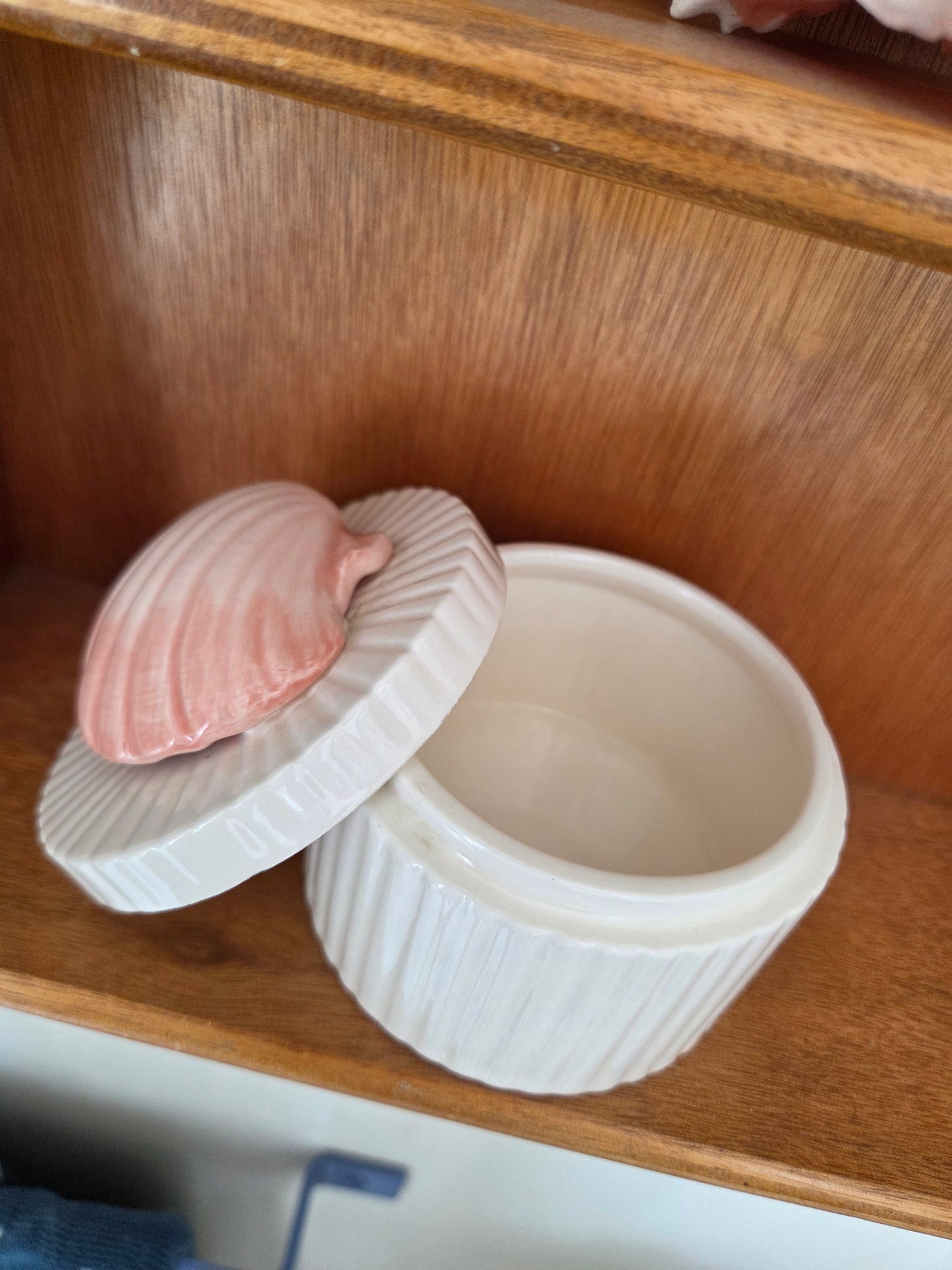 Vintage Fitz and Floyd Shell Pot