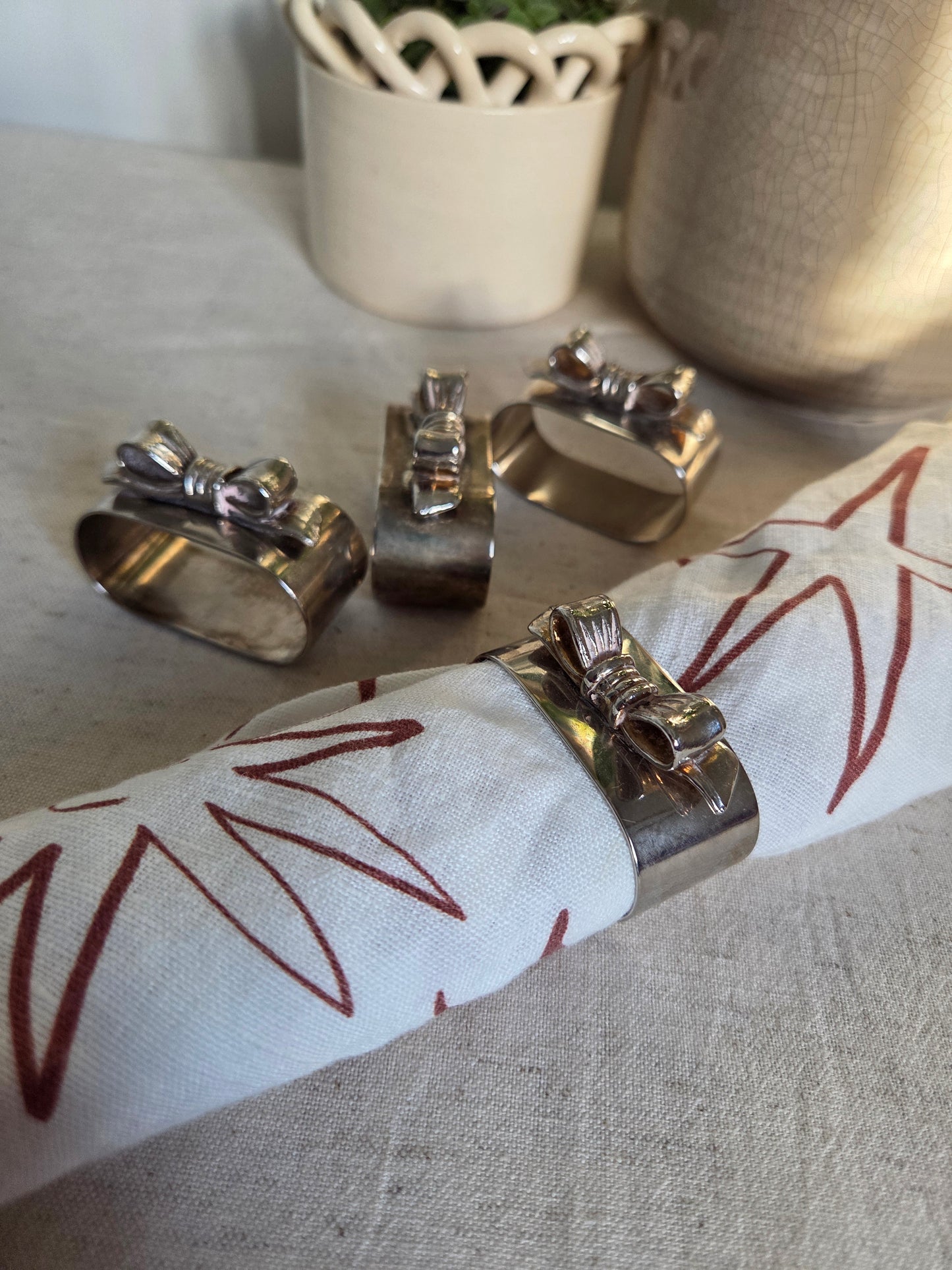 4 Silver Bows Vintage Napkin Rings