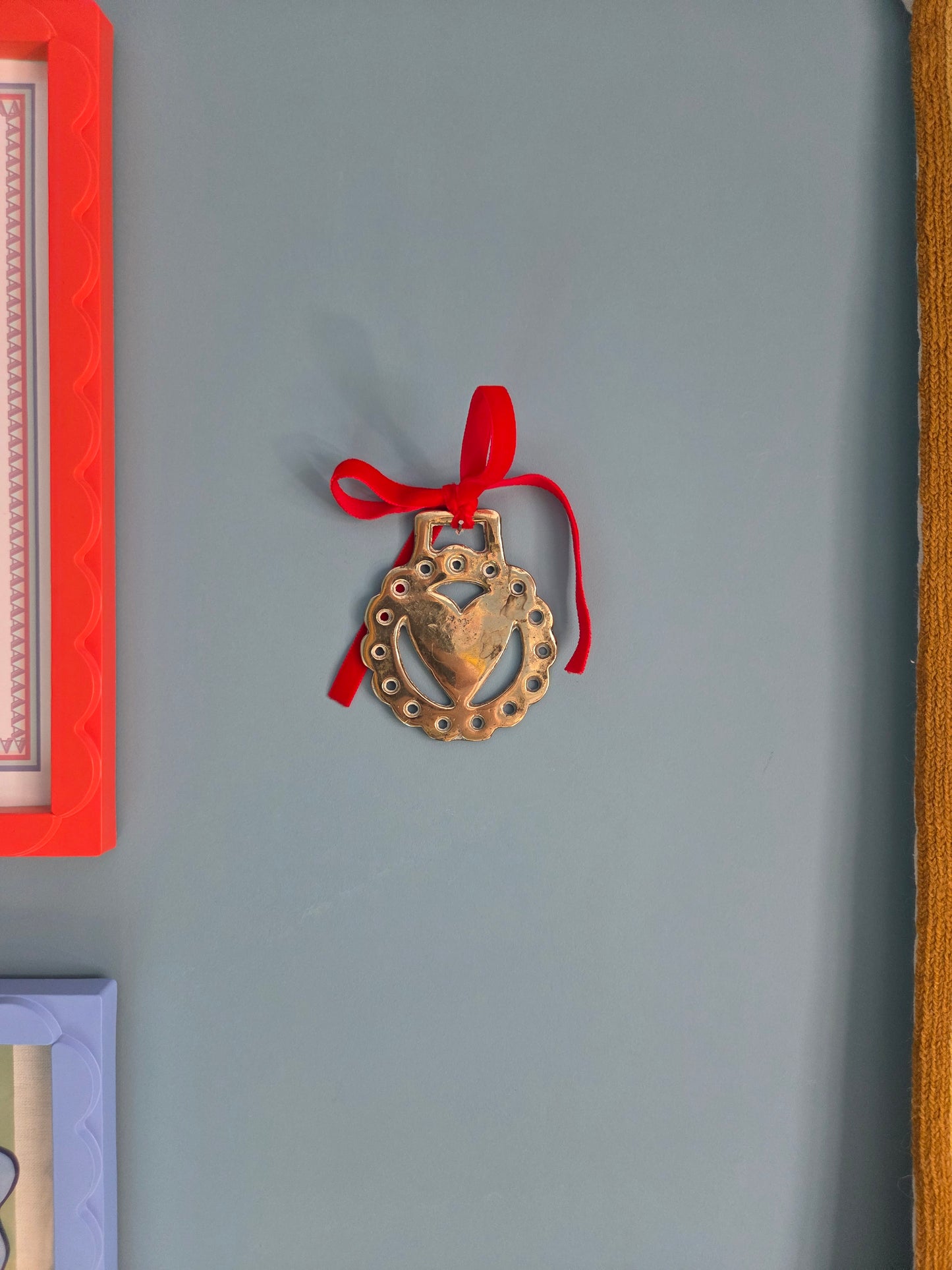 Scallop Edge Brass Heart Hanging Ornament