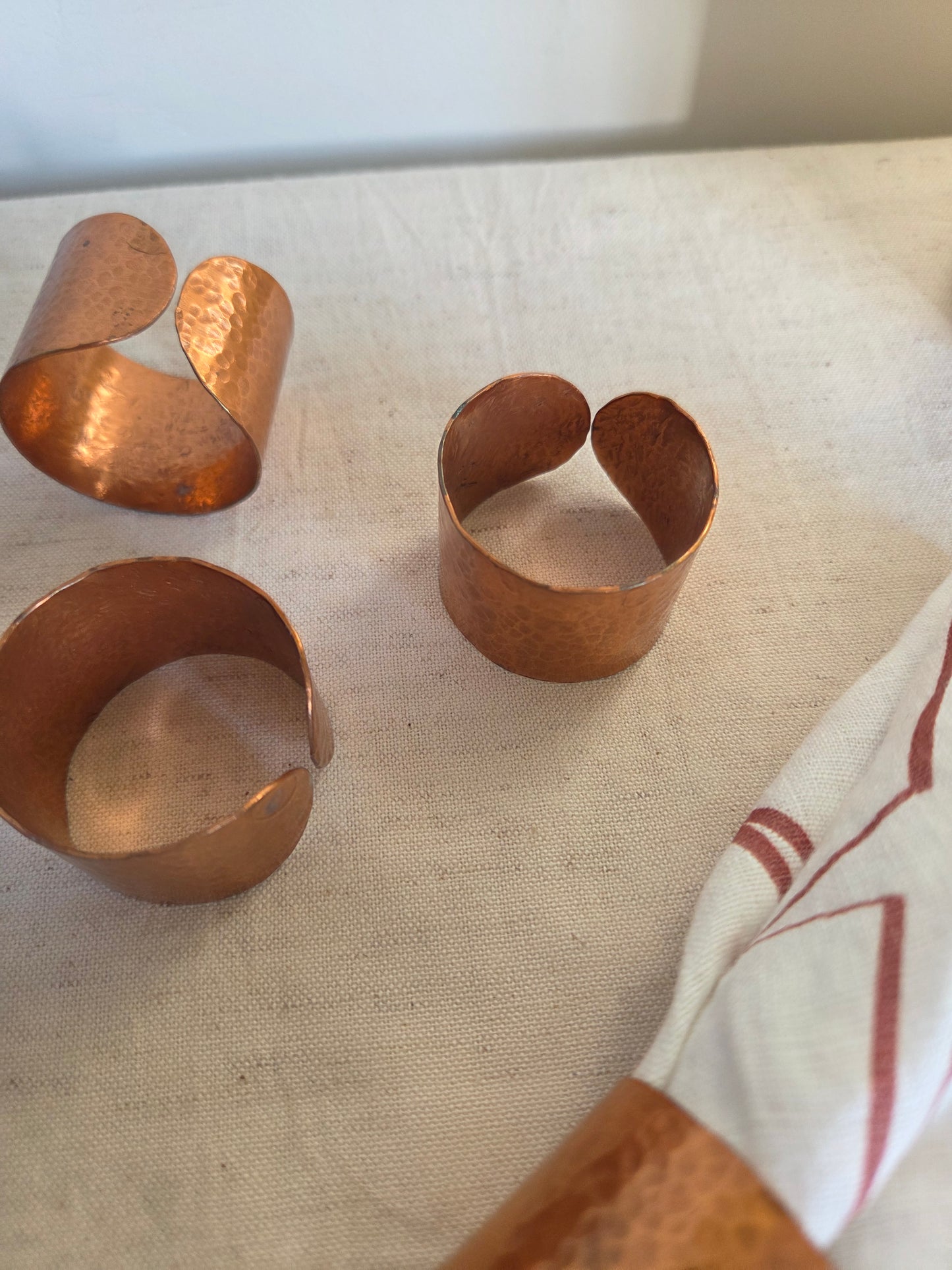 6 Hammered Copper Vintage Napkin Rings