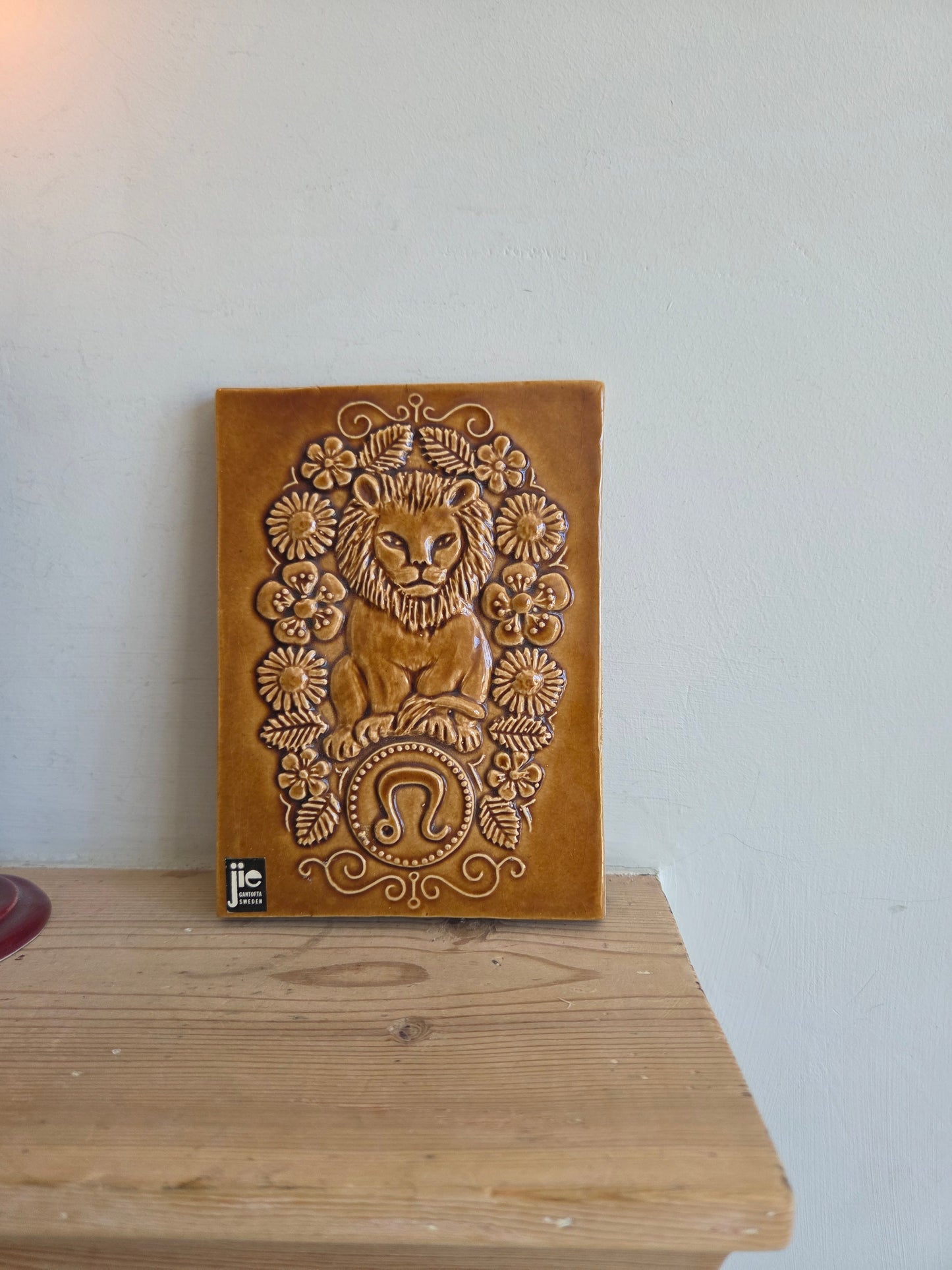 JIE Gantfofta of Sweden Vintage Wall Tile with Leo Star Sign Design