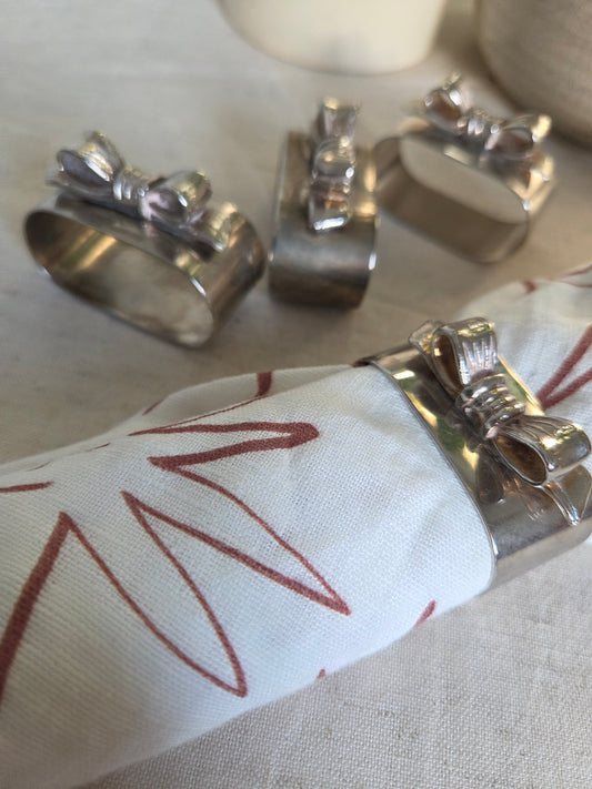 4 Silver Bows Vintage Napkin Rings