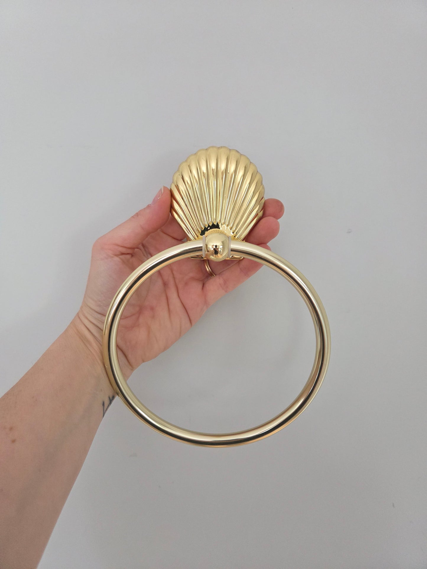 Brass Shell Towel Holder Ring