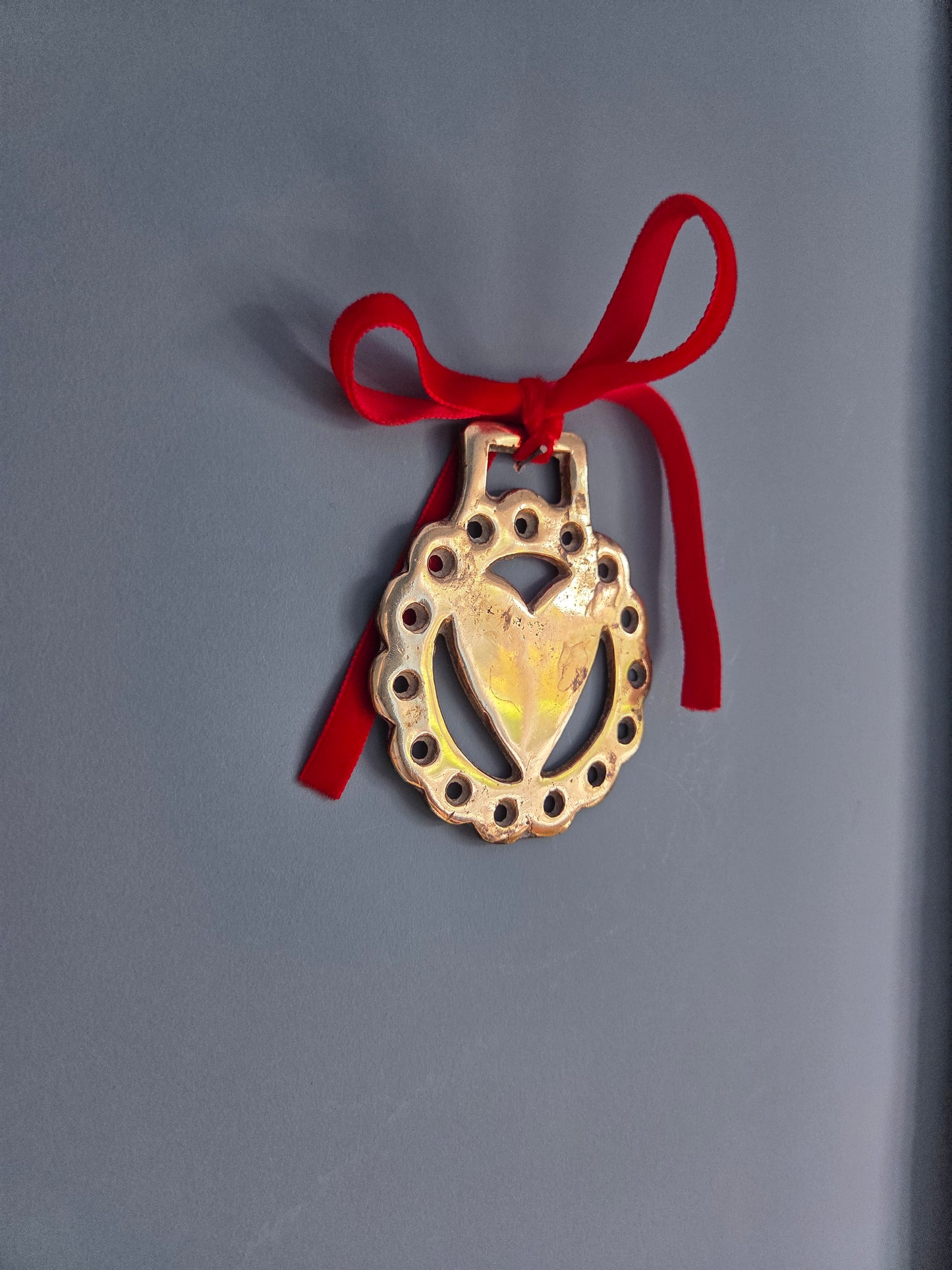 Scallop Edge Brass Heart Hanging Ornament